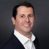 1100+ profilů „Hux“