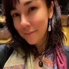 Anyone have advice for how to reach out to an LD I'd like to work for as an  assistant? Anytime I use their website contact form, I don't hear back, but  would