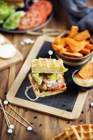 Waffle Burger Burger De Gaufres Chefnini Recette Recette Gaufre Gaufres Recette Pomme De Terre