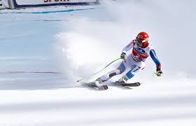 These are spaced more closely than those in giant slalom, super giant slalom and downhill, necessitating quicker and shorter turns. About Giant Slalom