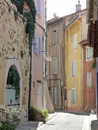 Dans Les Rues D Aubagne Couleurs De Provence Aubagne Baux De Provence Provence