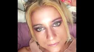 Desperate mum makes emotional plea for help as her anorexic daughter's  organs shut down... and she could be days from death