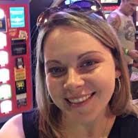 Sarah Warnke's Instagram, Twitter & Facebook