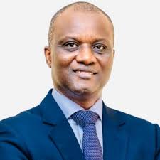 C'est avec un grand plaisir que nous avons présenté le rapport économique  et financier annexé au projet de loi de finances 2025, en compagnie de  notre collègue Cheikh Diba, Ministre des Finances