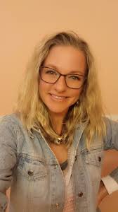 Shanna Sears's Instagram, Twitter & Facebook