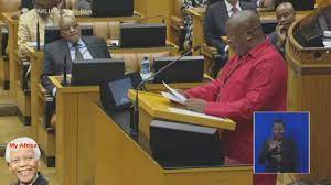 Julius sello malema, un jeune tribun charismatique poussé par jacob. Julius Malema Vs Jacob Zuma Youtube