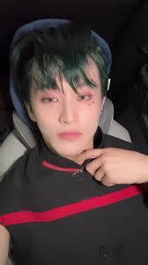 Mark Wareham's Instagram, Twitter & Facebook