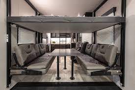Instead it had the feel of a higher end fifth wheel. 25g Grand Design