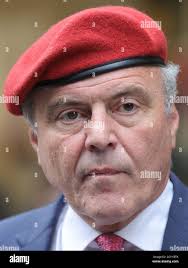 Andrew curtis hi-res stock photography and images