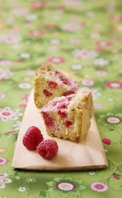 Gateau Moelleux A La Rhubarbe Et Aux Framboises Gateau Moelleux Rhubarbe Recette Moelleux