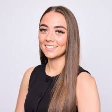 Natasha Snell's Instagram, Twitter & Facebook