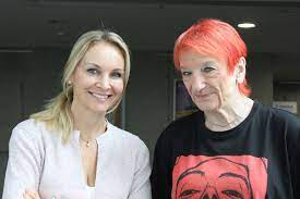 To je samozřejmě těžší, než si kdokoli z nadšených amatérů představoval. Host Jazzova Zpevacka Basnirka A Fejetonistka Jana Koubkova Dvojka