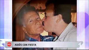 El maestro luis alberto posada deseandole pronta recuperación a jorge @jorgeluishortua el pasado viernes 16 de febrero en @livingclubcali @fansjorgeluishpic.twitter.com/2tda1ecovd. Luis Alberto Posada Habla Sobre La Pelicula El Rey Del Sapo By Musica Pa Beber Y Recordar