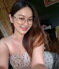 hello sa mga kagaya ko na single at naghahanap nang makakausap yung seryoso  sana 🥰