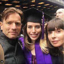 What actually surprised me is that after very shortly after filming season 3 of fargo (in early 2017), mary elizabeth winstead quickly divorced her husband of 6 years and announced it in instagram (a bit. Ewan Mcgregor S Daughter Admits She Regrets Calling His Girlfriend Mary Elizabeth Winstead Trash