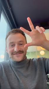 Catch a glimpse of Peabody College alumnus Andrew Roth’s daily life!,  Andrew is the CEO and founder of @dcdx.co, a global marketing research and  strategy firm. He was recently named to the 2025 Forbes ...