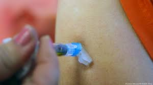 Iar complicatiile care pot aparea, pot fi si la persoane adulte, nu numai la copilasi. RÄƒzboiul Vaccinurilor In Internet Societate Dw 12 03 2019