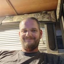 Anyone know how much ice Round Lake has?