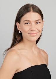 Shay Smith's Instagram, Twitter & Facebook