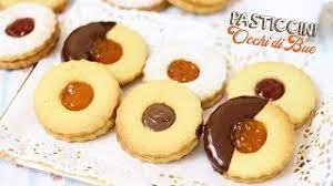Ingredienti per circa 10 biscotti occhio di bue a secondo come preparare occhi di bue col bimby della vorwerk, impara a preparare deliziosi piatti con le nostre ricette bimby. Pasticcini Occhi Di Bue Fatti In Casa Ricetta Facile E Tanti Gusti Butter Biscuits Youtube