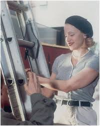 I think that madonna describes beauty of women perfectly, if you are a fan of her,this is a must watch. Photo On The Set Of Body Of Evidence Squaremadonna