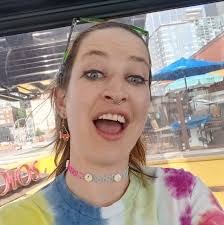 Hi… can anyone recommend one of the apps. Where you upload a picture of  your sick plants and it helps you determine what's wrong with them and or  helps you care for