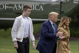 Barron trump is the son of donald trump and melania trump. Setelah Trump Dan Istri Anak Bungsunya Barron Trump Positif Covid 19 Halaman All Kompas Com