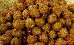 Nah untuk mengobati rasa kangen nya , jadilah bikin cwie mie ini karna setiap pulang ke malang cwie mie adalah salah satu makanan favorit yg wajib saya dan suami datangin. 6 Resep Cilok Kreasi Rumahan Gurih Dijamin Bikin Nagih
