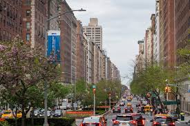 The park avenue features an elongated look with a snug fit. Park Avenue Flowers And Financiers In The Thick Of It All The New York Times