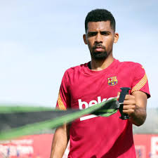 Matheus fernandes siqueira (born 30 june 1998), known as matheus fernandes, is a brazilian professional footballer who plays as a central midfielder for spanish club barcelona. Matheus Fernandes Facebook