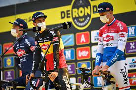 Wielrennen beschouw ik als een guur rechtse sport met alleen maar witte mannen. De Droomdag Van Mathieu Van Der Poel Dagboek Van Een Monumentale Zege Wielrennen Ad Nl