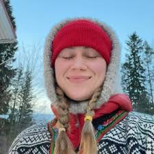 Helena Syrjänen (@helena_syrjanen)