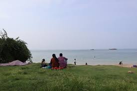 Kawasan di sepanjang pinggir pantai mempunyai potensi untuk dibina pelabuhan. Pantai Tanjungpinggir Pantai Indah Yang Diabaikan Travel Tempo Co