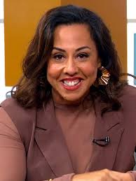 A Alegria Mágica de Evelyn Castro no Papo de Segunda