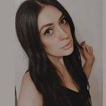 Karissa Orr's Instagram, Twitter & Facebook