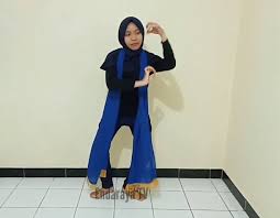 Ini pengertian, fungsi, macam macam, unsur dan contoh properti tari daerah di indonesia. Tuliskan 3 Tari Tradisional Indonesia Lalu Sebutkan Jenis Ragam Gerak Pada Setiap Tarian Tersebut