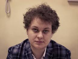 Суд в петербурге начал заседание по делу блогера хованского. L0 Hoork515avm