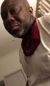 Who is this? And what is around his neck? Panty? Dont throw stone when you  live in a glass house We will all dirty ourselves...