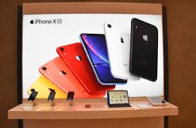 What's the difference between the two handsets in terms of camera, display, performance, design and battery life? Iphone Xr Vs Iphone Xs Which Should You Buy Esr Blog