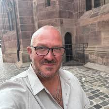 Was für ein toller Tag! 🌞 Das Sommerfest mit unseren Bewohner*innen vom  Rummelsberger Stift Leipheim war einfach herrlich! 🎶 Neben Live-Musik und  einem leckeren Buffet sorgte vor allem die Rikscha-Tour für strahlende