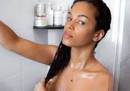 A Simple De-Tangling Routine for Curly Hair