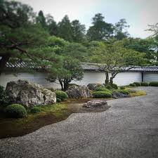 Zen Garden Of The Leaping Tiger Nanzenji Hojo Crouching Tiger Stone At The Edge Of The Dry River Nanzenj Japan Garden Zen Japan Garden Japanese Rock Garden