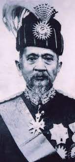 Ia merupakan putra dari sultan ahmad tajuddin mukarram shah dan wan hajar. Sultan Abdul Hamid Halim Shah Ibni Al Marhum Sultan Ahmad Tajuddin Mukarram Shah Wikiwand