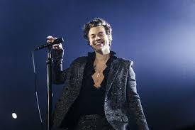 An employee who feels comfortable taking control of projects and managing others is more flexible and promotable, offering g. Harry Styles Stopped His Concert To Answer A Fan S Dating Question And It Was Simply Great Upworthy