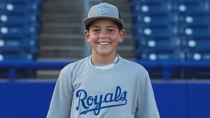 Maple Shade community gathers to pray for 12-year-old baseball player  critically injured before game - 6abc Philadelphia