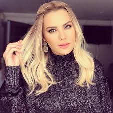Bu Gozler Varken Ben Sizden Hicbir Sey Saklayamam Evet 38 Hastayim Ama Size Dermisim Sac Cetinyilmazzz Themos Long Hair Styles Hair Styles Celebrities