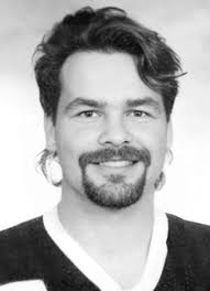 Player photos for the 1987-88 Moose Jaw Warriors at hockeydb.com