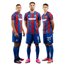 Rot/blau gestreiftes macron trikot in größe s der kroatischen mannschaft hajduk split. New Away Jersey For The Season 2021 22 Hnk Hajduk Split