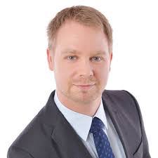 Daniel Schiefer's Instagram, Twitter & Facebook