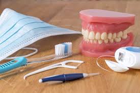 Berikut beberapa hal yang dapat menyebabkan gigi. Nyaman Memakai Gigi Palsu Alodokter